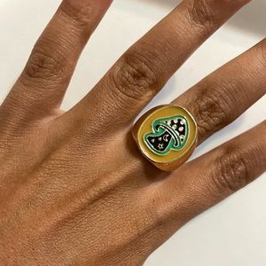 Mushroom ring